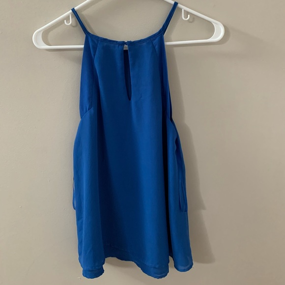 Blue Tank - Picture 2 of 2